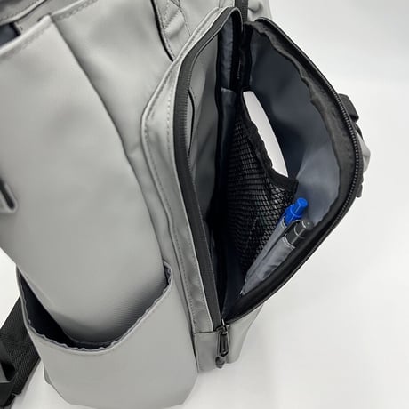 Coating UTILITY TOTE / BLACK