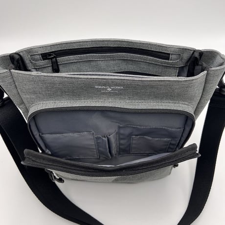 Chambray Polyester SQUARE CROSS BAG / BLACK
