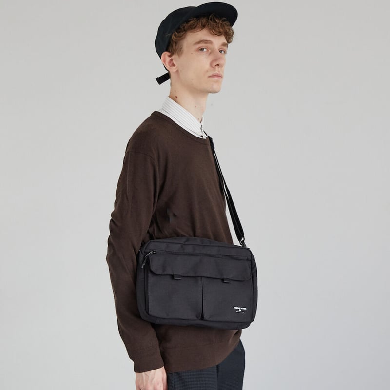 Nylon OX SHOULDER BAG / BLACK | R/F STORE | SQU Nylon OX SHOULDER BAG / BLACK | R/F STORE | SQU