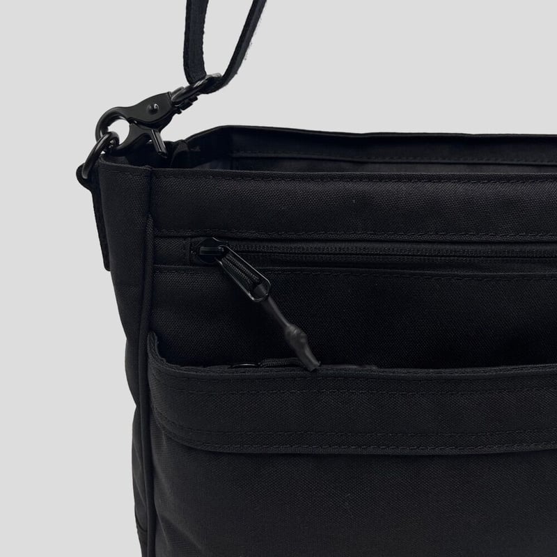 Nylon OX SQUARE CROSS BAG / GRAY | R/F STORE | Nylon OX SQUARE CROSS BAG / GRAY | R/F STORE |
