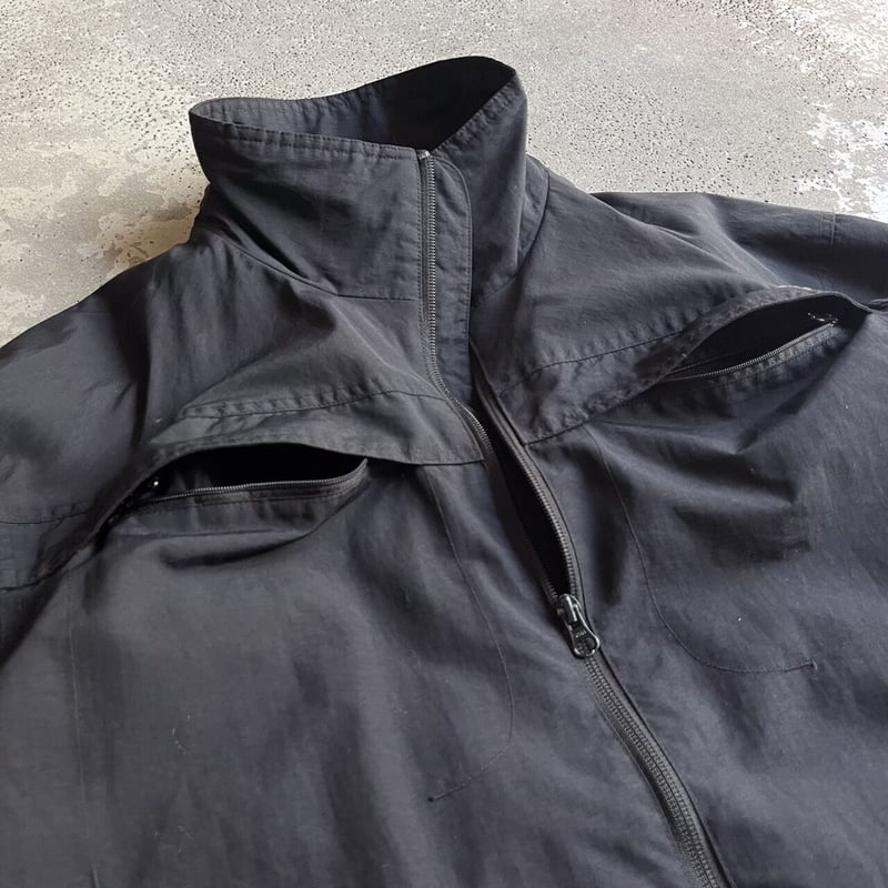 's “OAKLEY” nylon shell jacket   FRANK BLACK