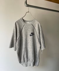 “NIKE” Cutoff Sweat