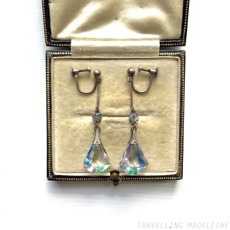 ART DECO Iris Glass Drop Screw Earrings　アイリスガラス　ドロップスクリューイヤリング(S21-178E)