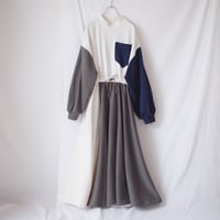 切替ワンピース（カーキ×ネイビー×ホワイト）