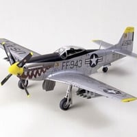 タミヤ 1/72 F-51D マスタング（朝鮮戦争仕様）
