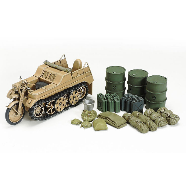 タミヤ 1/48 ドイツ空軍クルー冬季装備・ケッテンクラートセット