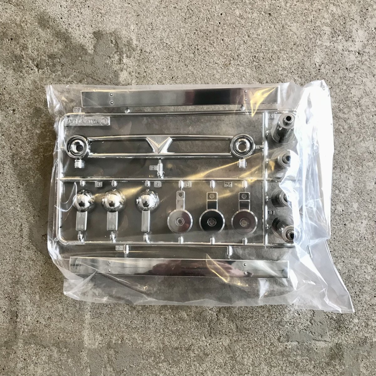 タミヤ 1/12RC ミッドナイトパンプキン ブラックエディション 組み立て