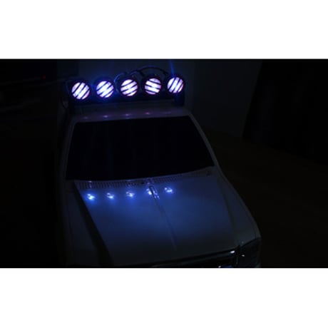 YEAH RACING 1/10 クロ－ラー用アクセサリー5灯LEDフォグランプ（白）アルミステー付 ブラック