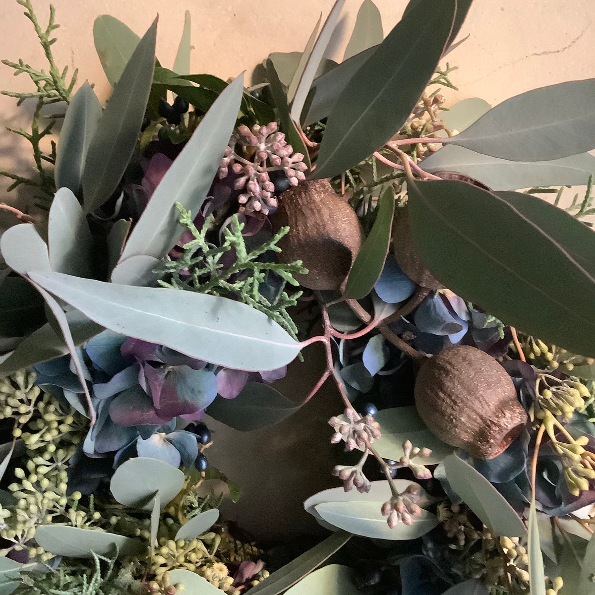 3mixed wreath {eucalyptus,hydranngea,blue ice l