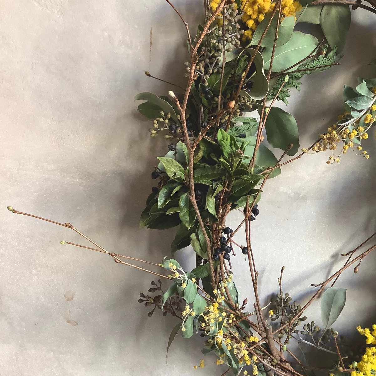 ミモザのドロップリース　雫型リース　オーバルリース ミモザのドロップリース 雫型リース オーバルリース