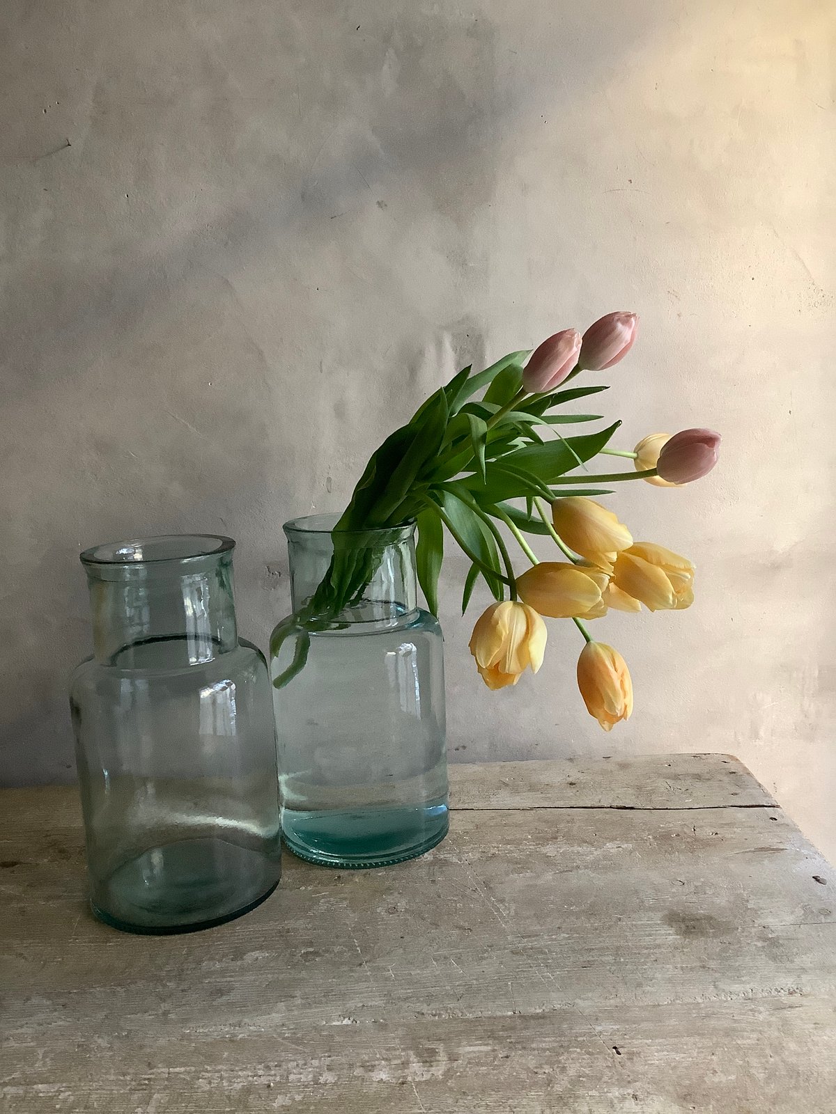 Blue Glass Bottle Flower Vase (ブルーガラスボトル フラワー