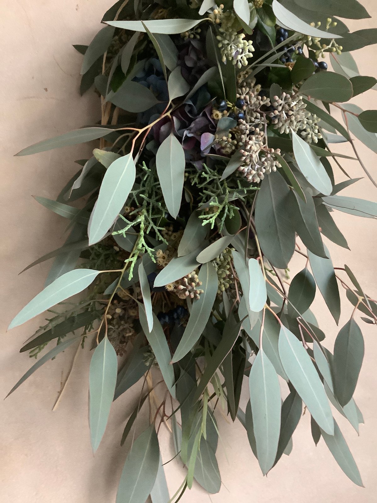 Eucalyptus & antique hydrangea Swag (ユーカリとアンティ