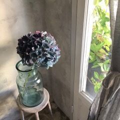 Blue Glass Bottle Flower Vase (ブルーガラスボトル フラワーベー