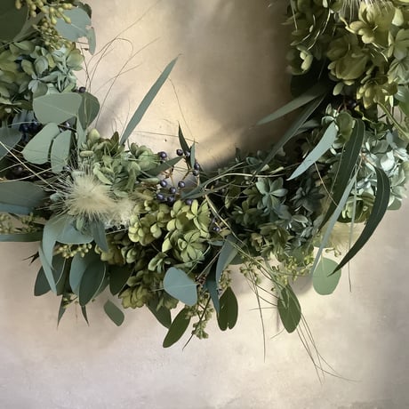 Autumn hydrangea & eucalyptus wreath" (秋色アジサイとユーカリのリース)