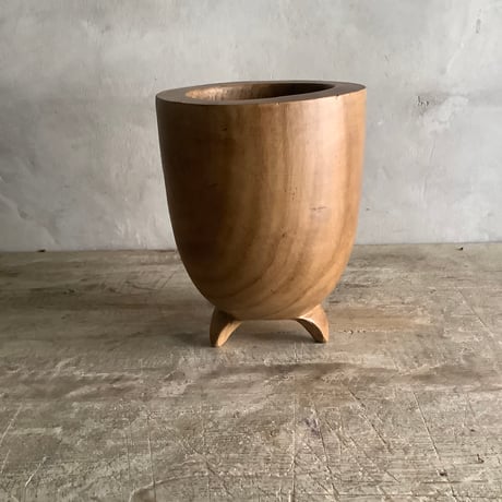 Monstera Thai Constellation with Acacia wood Planter cover (モンステラ・タイコンステレーション/アカシア木製 鉢カバー付き)