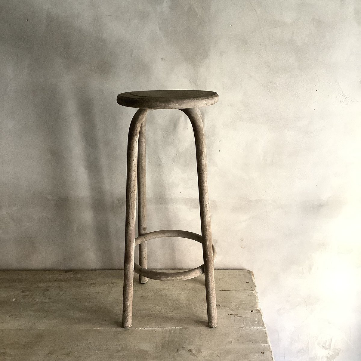 Shabby Chic Iron Stool アイアンスツール | blossom onli Shabby Chic Iron Stool アイアンスツール | blossom onli