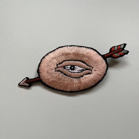 ma.macaron 刺繍 ブローチ うさぎマグカップ アートピース