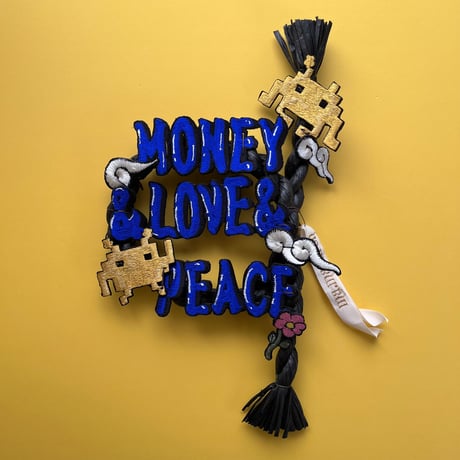 お正月飾り ① MONEY&LOVE&PEACE インベーダー