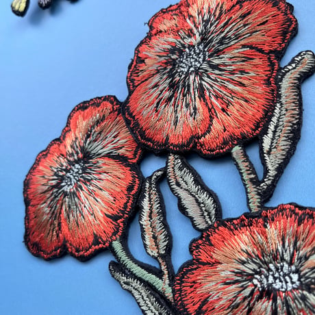 オレンジ色の花