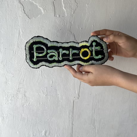parrotのネオンサイン
