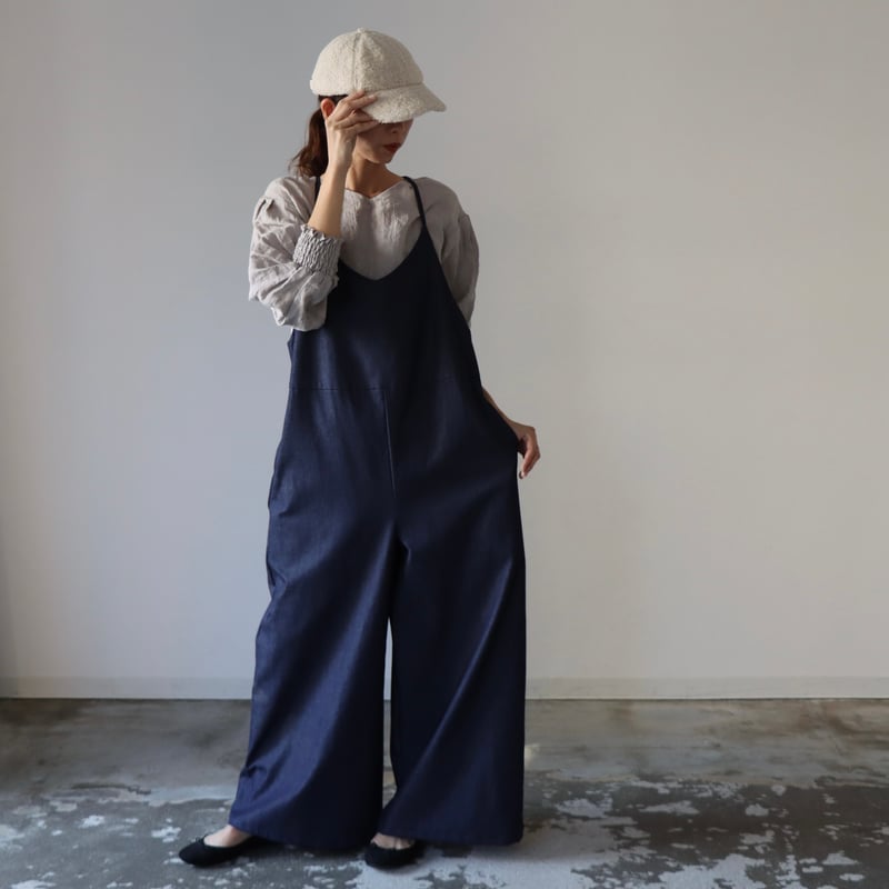 岡山県倉敷市児島デニムで魅せる、ゆったりサロペットパンツ／くったり