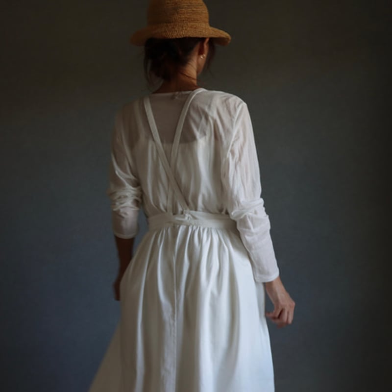 岡山児島デニムで仕立てた、ギャザーたっぷりエプロン／6オンスソフト