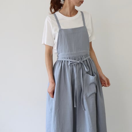 ふっくら厚さ2倍のとろみダブルガーゼのギャザーたっぷりエプロン／お出かけダブルガーゼエプロンワンピース／グレイッシュブルー
