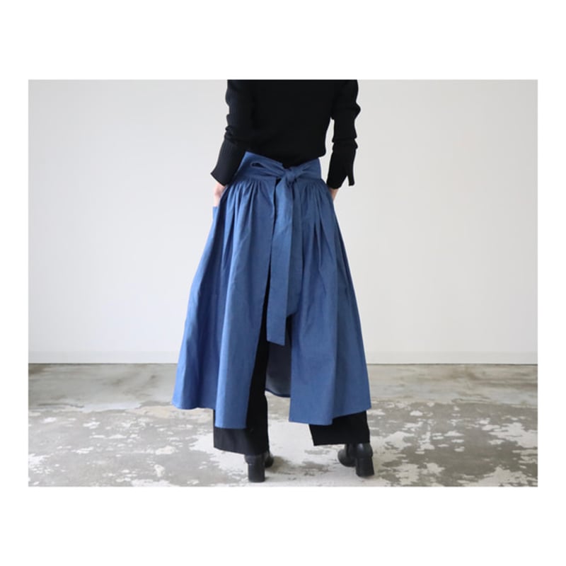 岡山児島デニムで仕立てた、ギャザーカフェエプロン／8オンスくったり