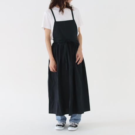 そのままお出かけリネンエプロン／おうち時間もお洒落に過ごす柔らかハーフリネンギャザーエプロン／ブラック