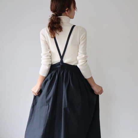 そのままお出かけリネンエプロン／おうち時間もお洒落に過ごす柔らかハーフリネンギャザーエプロン／ブラック