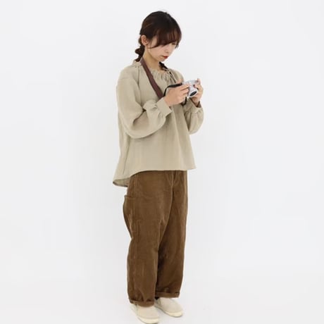 こだわりリネンギャザーブラウス／くったり柔らか上質なベルギーリネンギャザーブラウス／ベージュ