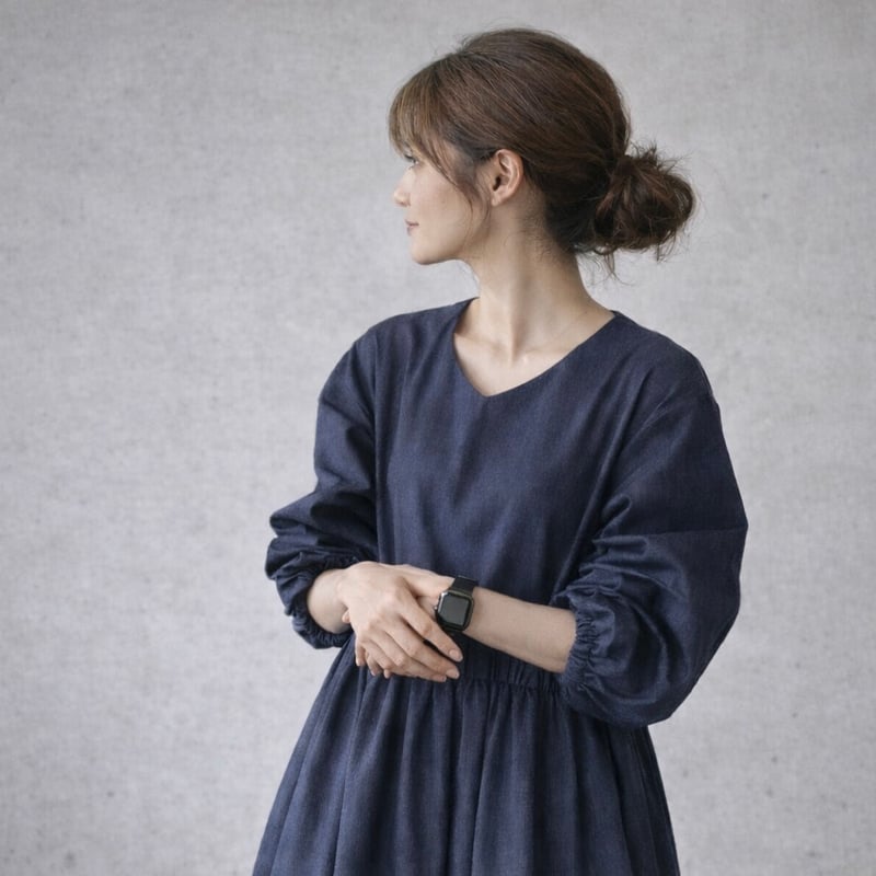 岡山県児島デニムで魅せる、ギャザーたっぷりVネックワンピース／8