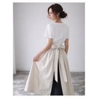 リネンギャザーカフェエプロン／おうち時間もお洒落に過ごすコットンリネンエプロン／生成り