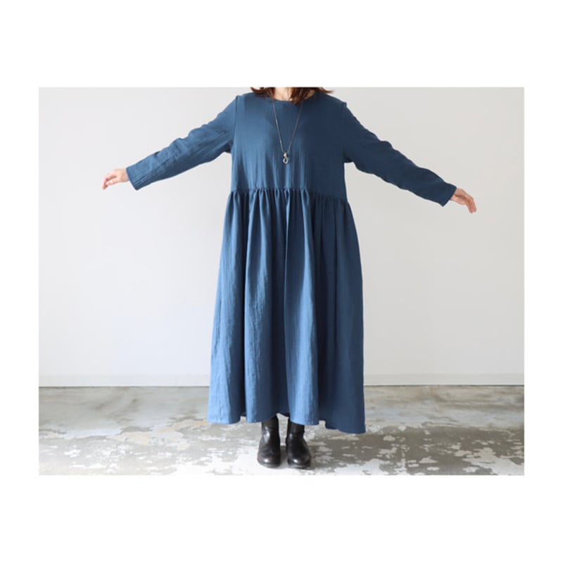 カーヴィータフタワンピース カーヴィータフタワンピース