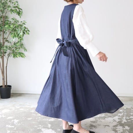 岡山県児島デニムで魅せる、ボリュームいっぱいデニムジャンパースカート／インディゴ／linum jean