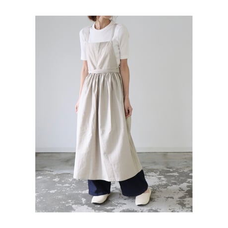 そのままお出かけリネンエプロン／おうち時間もお洒落に過ごす柔らかハーフリネンギャザーエプロン／生成り