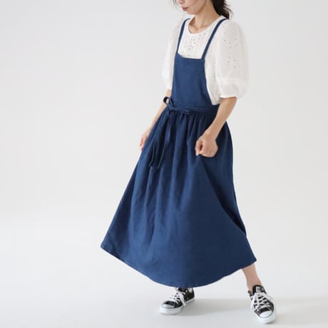 岡山児島産9オンススーパーストレッチデニムで仕立てた、ギャザーたっぷりエプロン／デニムエプロンドレス／ブルー