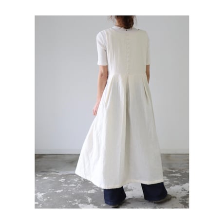 ふわふわ厚みが2倍とろみダブルガーゼの後ろ姿が綺麗なワンピース／ジャンパースカート／生成り