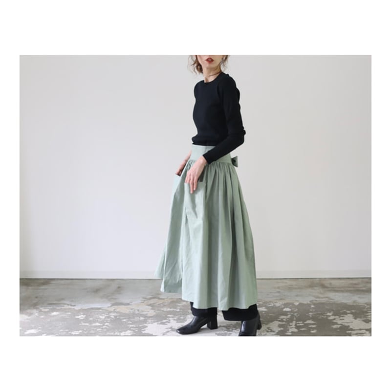 リネンギャザーカフェエプロン／おうち時間もお洒落に過ごすコットン