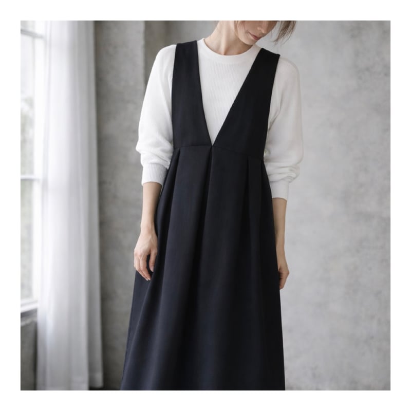 ウールライクで新登場後ろ姿が可愛いバックボタン ジャンパースカート