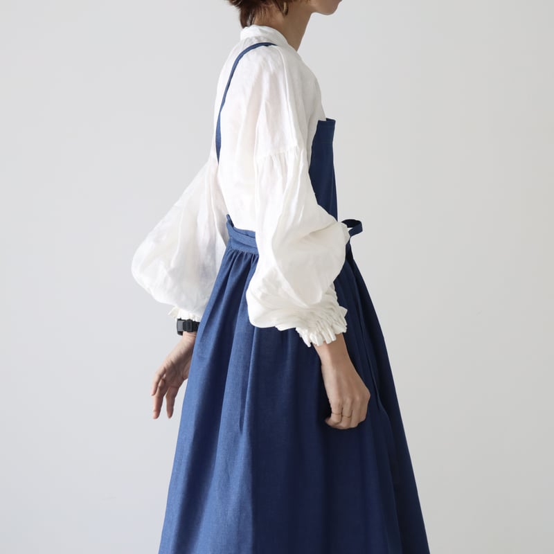 岡山児島デニムで仕立てた、ギャザーたっぷりエプロン／ライト