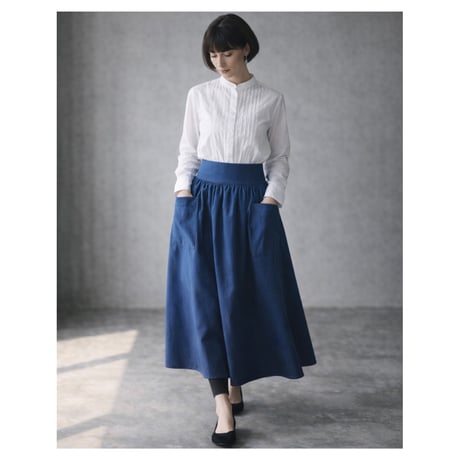岡山児島デニムで仕立てた、ギャザーカフェエプロン／8オンスくったりソフトデニムエプロン／ブルー