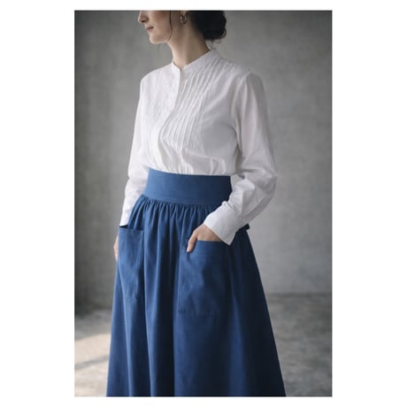 岡山児島デニムで仕立てた、ギャザーカフェエプロン／8オンスくったりソフトデニムエプロン／ブルー