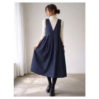 後ろ姿が綺麗な岡山県児島デニムワンピース／くったり8オンスソフトデニムジャンパースカート／インディゴ