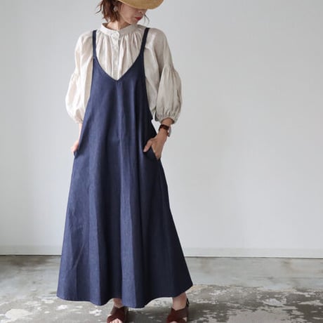 岡山児島デニムで仕立てた、美シルエットAラインデニムエプロンドレス／デニムエプロンワンピース／インディゴ／linum