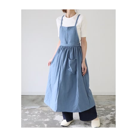 ふっくら厚さ2倍のとろみダブルガーゼのギャザーたっぷりエプロン／お出かけダブルガーゼエプロンワンピース／フォグブルー