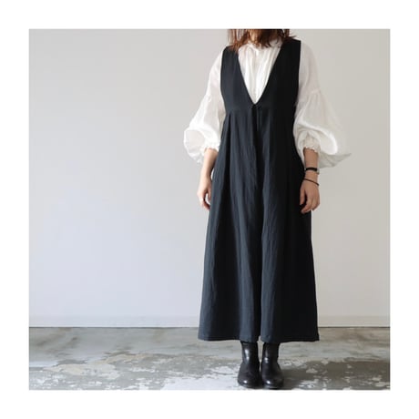 【サイズSM-LL】ふわふわ厚みが2倍とろみダブルガーゼの後ろ姿が綺麗なワンピース／ジャンパースカート／ブラック