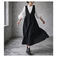 【サイズSM-LL】ふわふわ厚みが2倍とろみダブルガーゼの後ろ姿が綺麗なワンピース／ジャンパースカート／ブラック