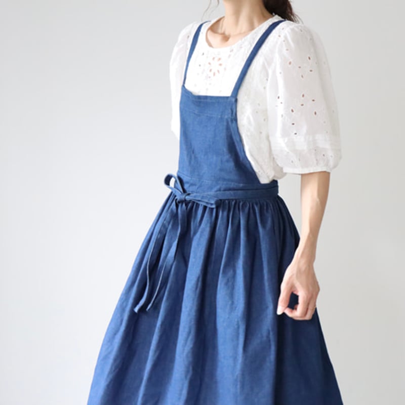 岡山児島産9オンススーパーストレッチデニムで仕立てた、ギャザー