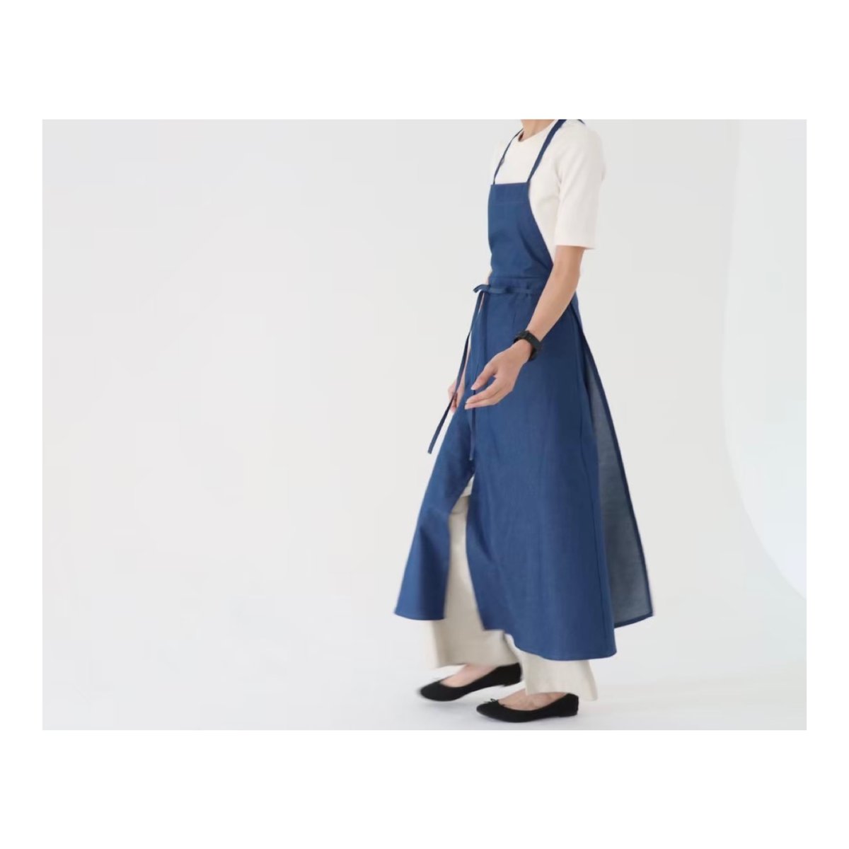 岡山児島デニムで仕立てた、前スリット美シルエットライトオンス